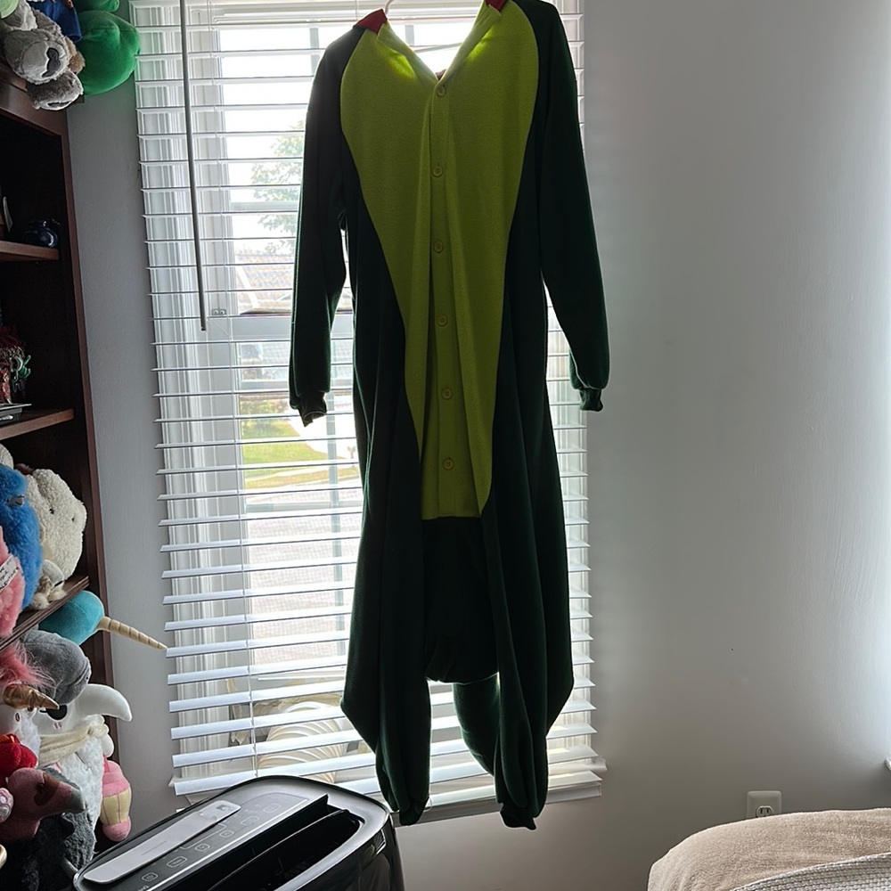 dinosaur onesie - great condition, super cozy, easy costume idea!
